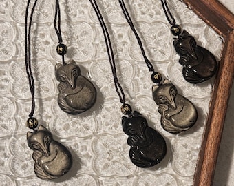 Amuleto de zorro de obsidiana con brillo dorado / Amuleto de protección del zorro de nueve colas, colgante de cristal