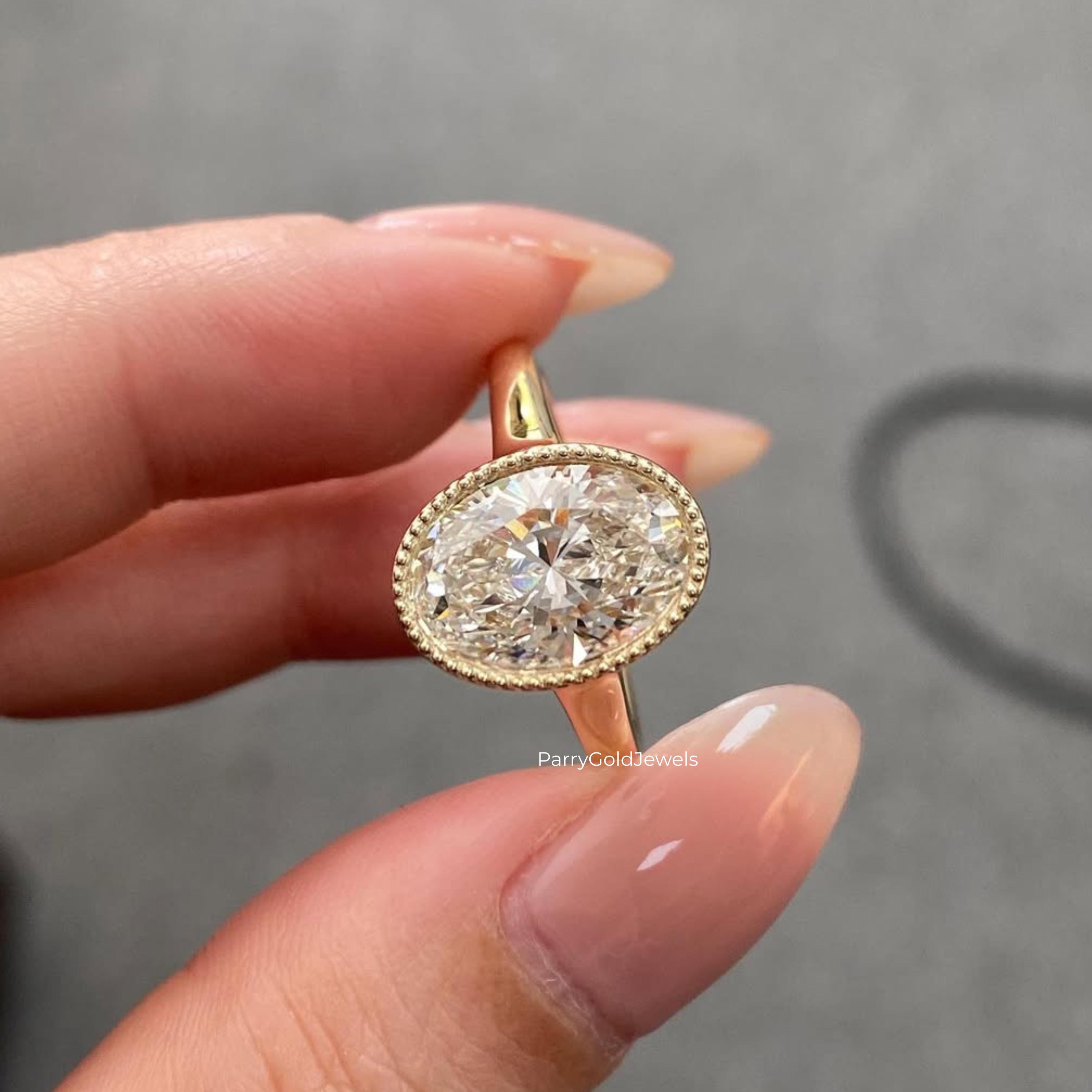 Anillo de compromiso con diamantes cultivados en laboratorio de talla ovalada / Oro macizo de 14 quilates EF-VVS con bisel engastado y banda milgrain. Anillo solitario de boda y aniversario para ella.