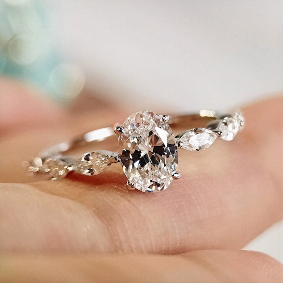 Oval Cut Diamond Solitaire Engagement Ring, 10/14K Gold Classic  Diamond Anniversary Gift for Her, Unique Vintage Classy Promise Ring