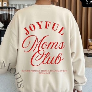 Sudadera Gildan del Club de Mamás Alegres, regalo para mamá cristiana, jersey con versículo bíblico, regalo para amantes de Jesús, estilo vintage desgastado, escritura de salmo
