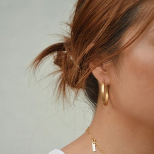 Vintage 18k Gold-plated Flat Hoop 2 Size Earrings 32mm, 45mm Circle Hoop Earrings Waterproof Her Jewellery Bold Hoop Earrings 32mm