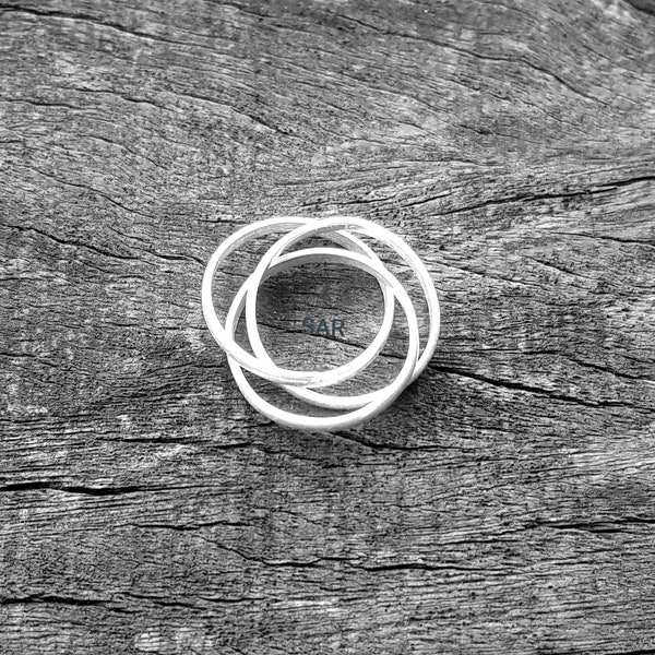 925 Sterling Silver Three Interlocking Ring, Band Rolling Ring, Intertwine, Trinity, Separated, Band Smooth Silver Ring Gift for her