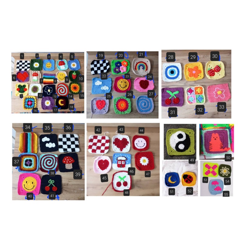 Op de afbeelding: Een verzameling van 55 kleurrijke gehaakte vierkanten met verschillende ontwerpen, waaronder harten, bloemen, smiley-gezichten en geometrische patronen. De vierkanten zijn in rijen op een houten oppervlak gerangschikt.