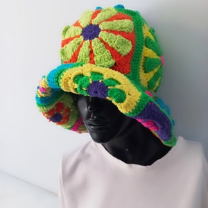 Custom order, big crochet daisy flower bucket hat, couple gift, gift for her, crochet bucket hat, crochet accessories, crochet summer hat zdjęcie 4