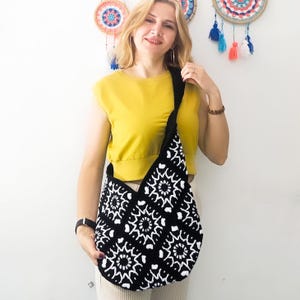 Crochet Granny Square Tote Bag: Handmade Cotton Shoulder Bag