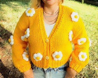 Daisy chunky knit cardigan, crochet daisy chunky cardigan, flower cardigan, daisy knit jacket, oversized cardigan, gift for her, valentines