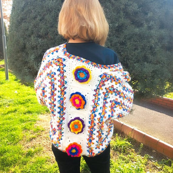 Cardigan con fiori all'uncinetto, cardigan spesso con fiori