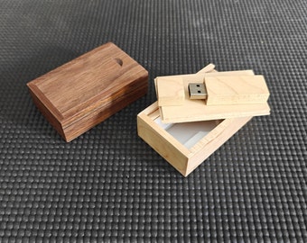 Laser gegraveerde USB Stick in luxe doos (Maple Wood & Walnut) 16 GB.