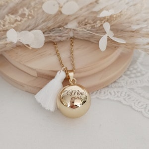 Gold or silver pregnancy bola with engraved ball. Pregnant woman necklace