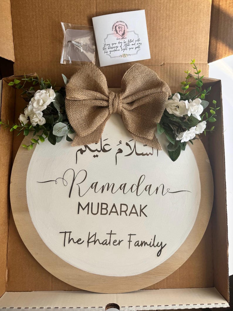 Ramadan Mubarak hanging front door sign Wreath outdoor porch Salaam Welcome Muslim Islamic laser engraved wood floral personalised home gift image 9