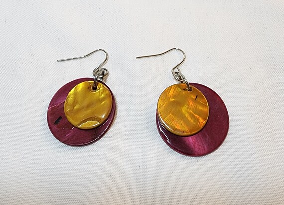 Dyed Shell Necklae - image 4