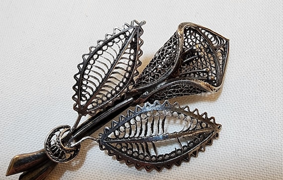 Antique Silver Filigree Lily Brooch - image 3