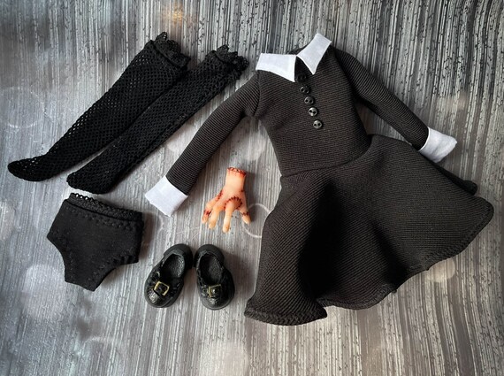 Blythe Doll Outfit: Hand-Knit Sweater, Dress, Leather Shoes