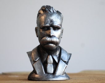 Handgefertigt Friedrich Nietzsche Marmor Staub Statue: Philosoph Art Decor