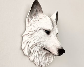 White Wolf Wall Decor / Wolf Head Wall Decor / Animal Figurine / Elegant Decor / Home Decor / Art Decor / Handmade Statue