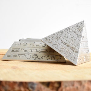 Decorative Egyptian Pyramid Ashtray