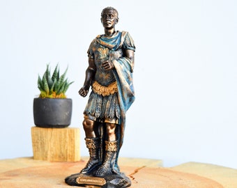 Estatua de Julio César: Figura de bronce y azul del emperador romano de 25 cm.