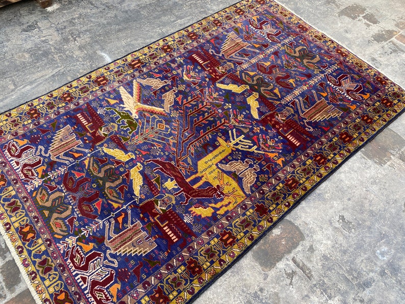 Collectors Piece Antique Low Piles, Animal Hunting Art Pictorial Rug