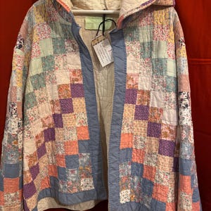 Vintage Quilt Coat Hazel | Upcycled Patchwork Jacket with Hood, Artisan Textile Art