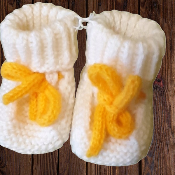 Trendy baby clothes cuff booties firs shoe knitted shoes cute booties warm baby booties