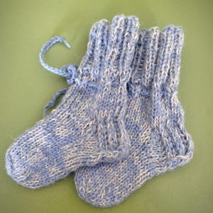Baby Wollsocken: Warme Winter Stricksocken
