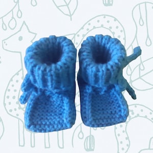 Knitted Baby Booties , Soft Sole Crib Shoes ,Newborn Gift for Boy or Girl