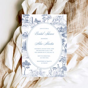 Plantilla de invitación para despedida de soltera en Toile de Jouy: tarjeta de invitación en azul polvoriento, Something Blue Before I Do, fiesta de bodas de estilo francés, tbt8