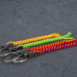 Handmade keychain with real chain link from a bicycle chain, pendant with bicycle chain link, bicycle, knotted, e-bike