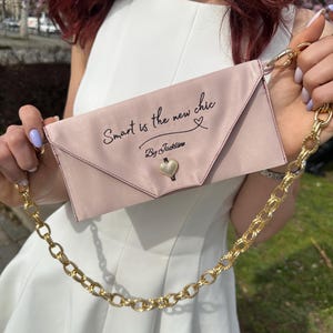 Book Divider Bag - Customized - Bookmark bag – Bookmark purse to wear your book -  with Personalized Quote from Your Favorite Books