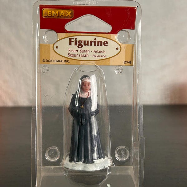 Figura de la monja gótica retirada de Lemax Spooky Town