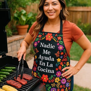 Nadie Me Ayuda En La Cocina Apron Latina Kitchen Apron Cocina Apron Mexican Cook Out Apron Mexican Mothers Day Dia De Las Madres Gift