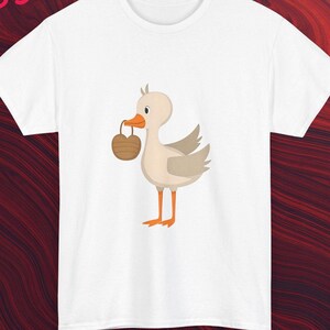 Bonita camiseta de dibujos animados de pato con bellota, divertida camiseta con gráfico de pájaro, adorable diseño de animal, ropa informal para niños y adultos, idea de regalo única