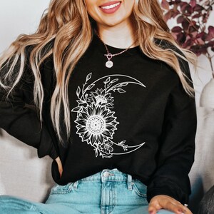Witchy Sweatshirt-Moon and Sunflower Shirt,Fall Vibes,Friend Gift, Hippie Shirt,Sunflower Sweatshirt,Boho Sweatshirt,Crescent Moon Shirt