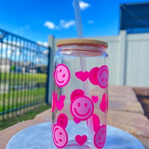 Cara sonriente con corazones Taza de vidrio-taza de cerveza de 16 oz-cara sonriente y corazones Taza de café-Tarro de vidrio-tarro de vidrio con tapa de bambú-taza de vidrio con pajita