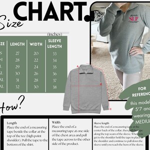Puede incluir: Tabla de tallas para un jersey gris con cuello alto y cremallera. La tabla muestra la longitud, el ancho y la longitud de la manga en pulgadas para las tallas S a 3XL. La tabla tambi&eacute;n incluye una foto de una modelo con el jersey y una descripci&oacute;n de la altura y la talla de la modelo.