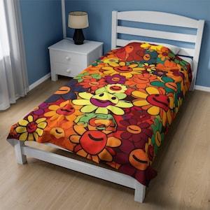 Groovy Plush Blanket  - Smiley Faces Blanket - Hippie Retro Smiley Faces  - Gift Home Decor  - Blankie  - Bed Cover Throws - 1970&#39;s Blanket