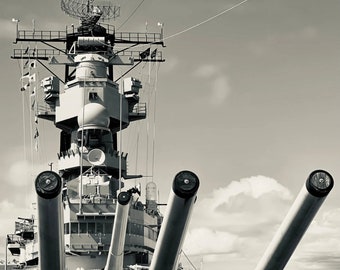 USS Missouri (BB-63) - Black and White
