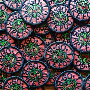 the go barefoot embroidered patch