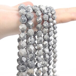 Fil de perles de pierre de carte grise à facettes enchanteresses - Disponible en 6 mm, 8 mm et 10 mm"