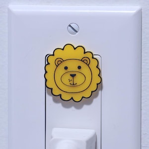 Lindo protector de enchufe con forma de león (para Canadá/EE. UU./Japón/México)