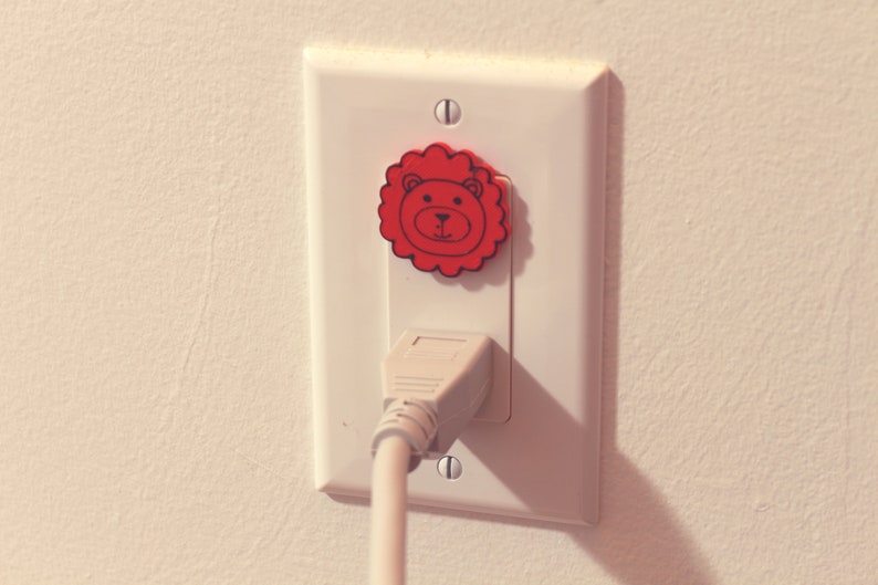 Cute Animal Lion Power Outlet Safety Cover For Canada/US/Japan/Mexico Red