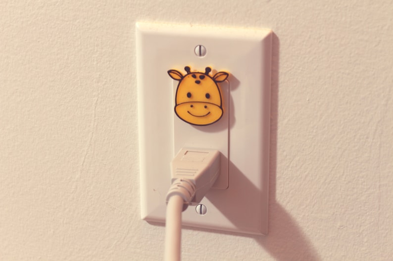 Cute Animal Giraffe Power Outlet Safety Cover For Canada/US/Japan/Mexico Yellow