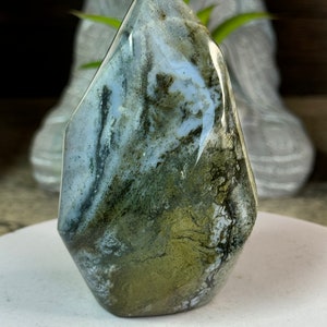 Green Ocean Jasper Crystal Flame Carving