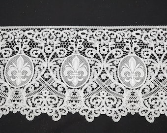 Fleur de Lys Lace