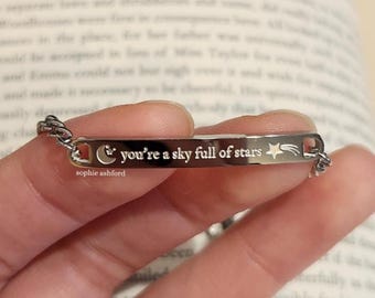 Pulsera grabada inspirada en Sky of Stars CP, regalo perfecto para amigos y familiares, joyería con temática de artistas musicales, letras grabadas a dos caras.