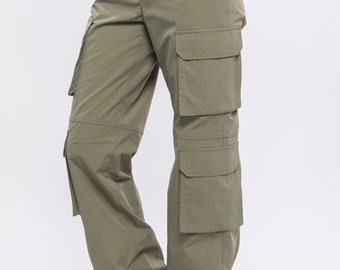 High Waisted Cotton Cargo Pants: Button Closure