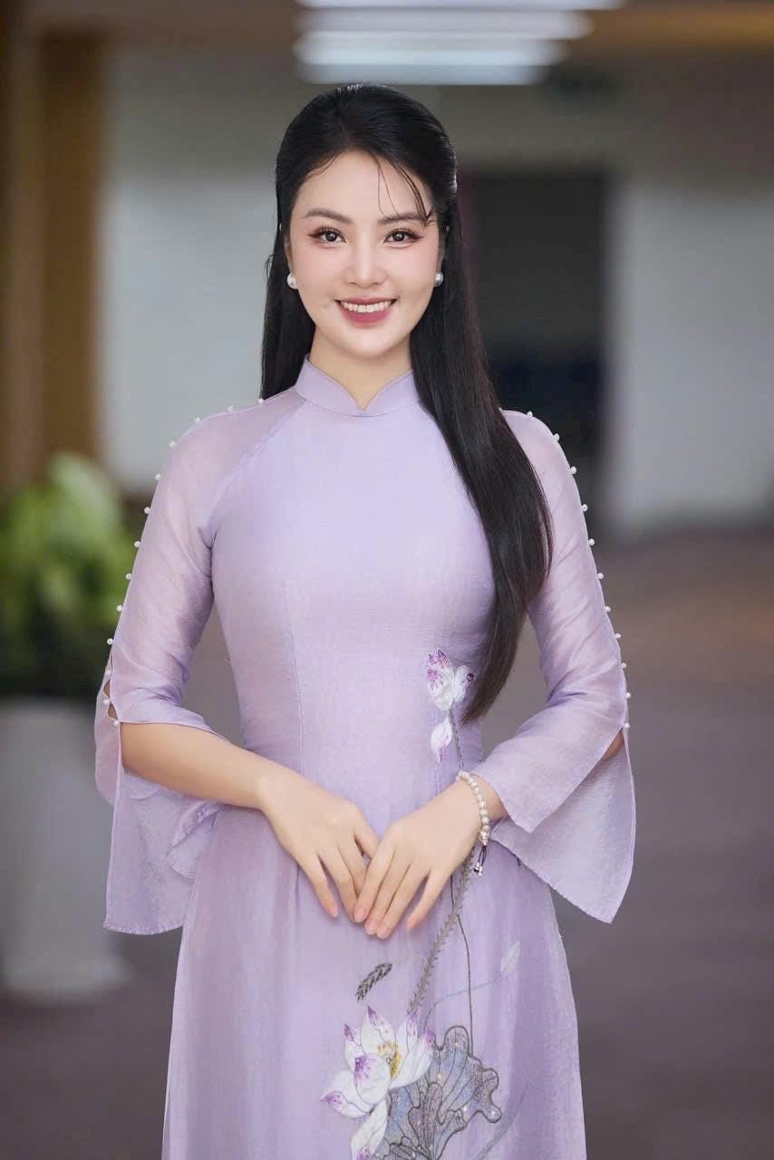 Lavender Ao Dai Dress: Vietnamese Long Dress with 3D Lotus