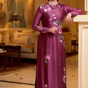 Vietnamese traditional dresses Ao dai purple