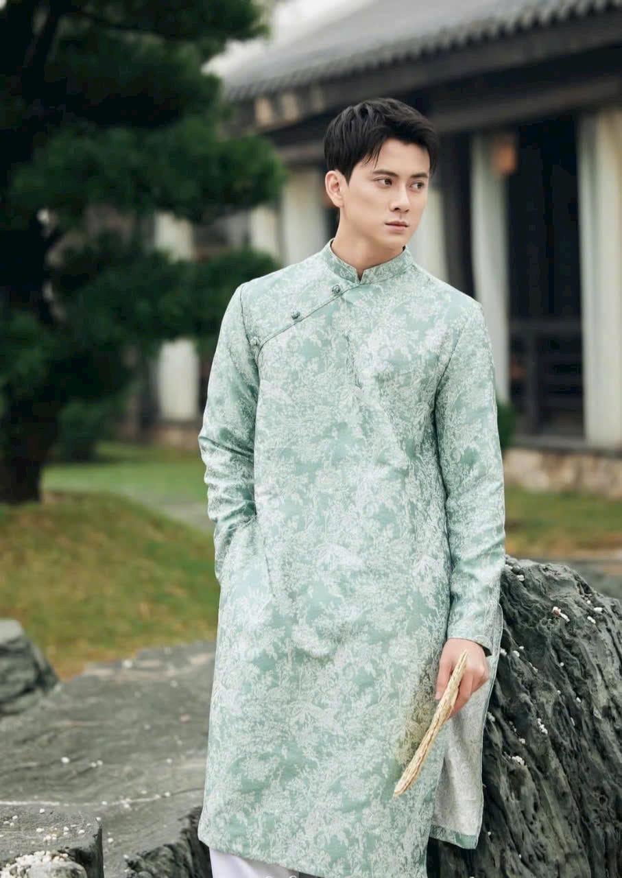 Green 3D Design Áo Dài Dress for Men: Vietnamese Traditional Attire