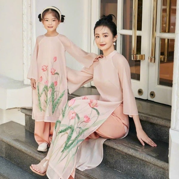 Mom and daughter matching Vietnamese Ao Dai dress